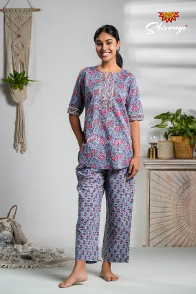 Blue Floral Print Cotton Night Wear Set For Women !!!