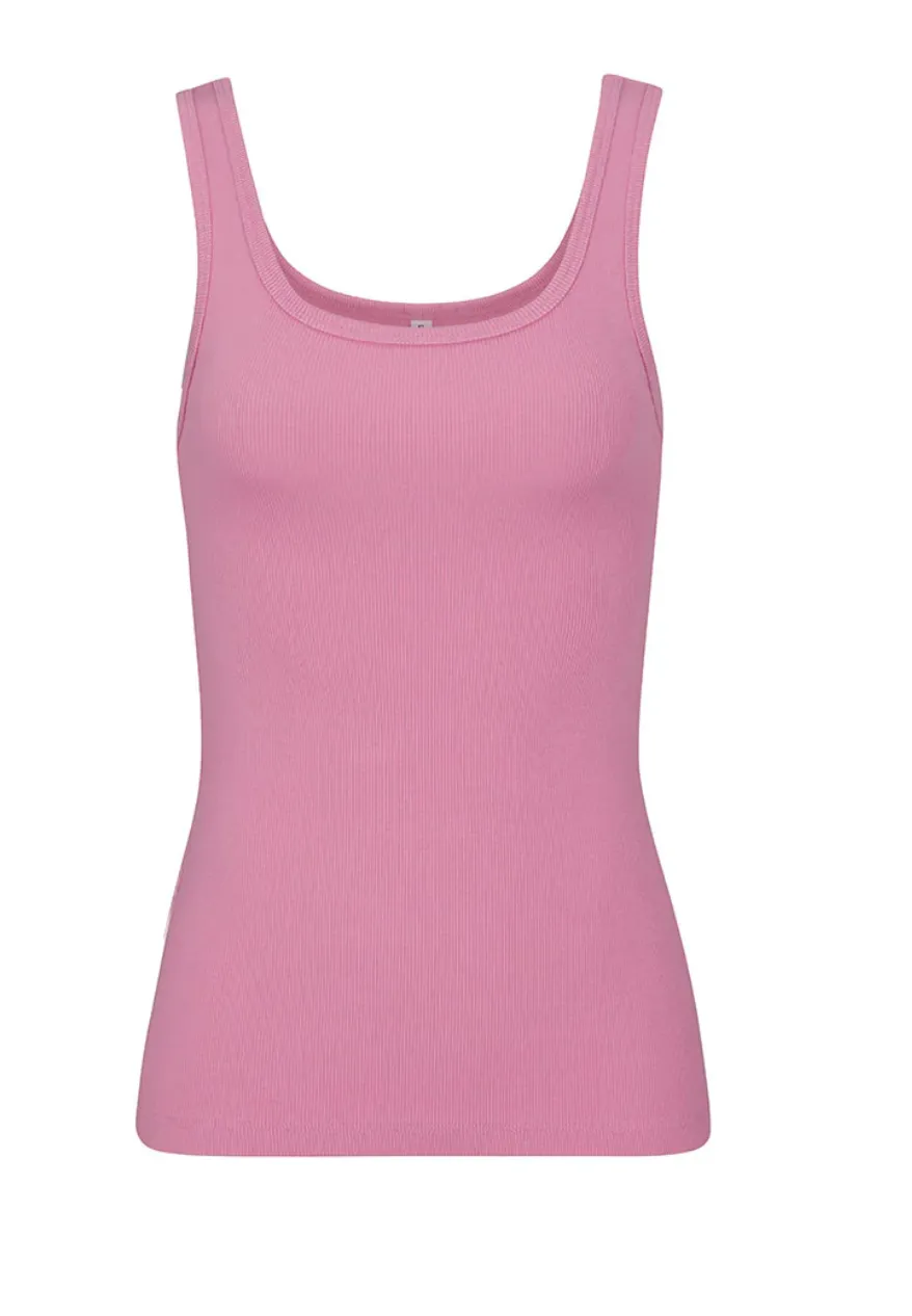 Bra30 Scoop Tank - Raspberry