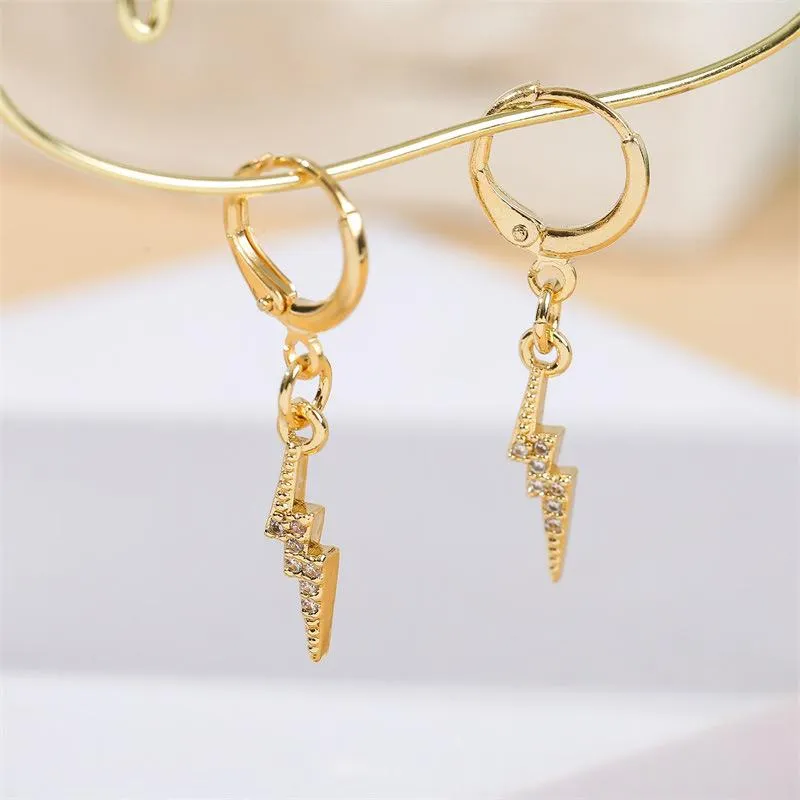 Gold Sparkling Lighting With Crystal Earrings