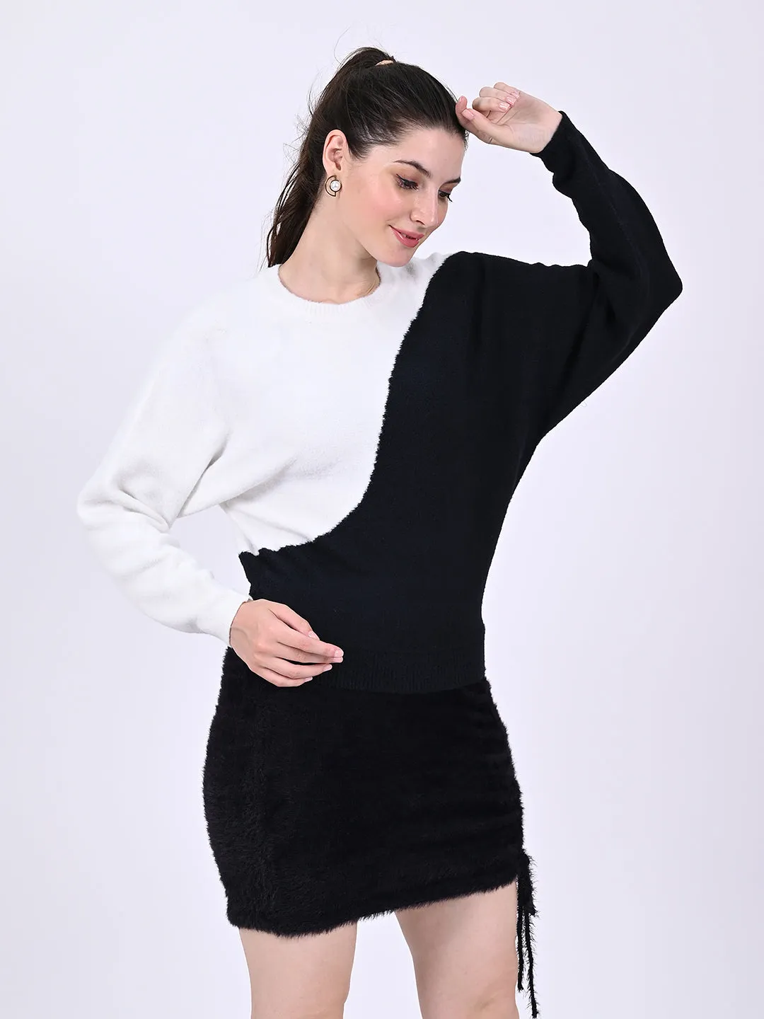 Women Colorblock Round Neck Sweater